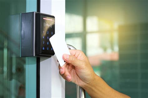 electronic door locking system commercial